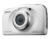 ENCUENTRE SU C&Aacute;MARA DE VACACIONES IDEAL: LA NUEVA COOLPIX W100 ES RESISTENTE AL AGUA Y A LOS GOLPES