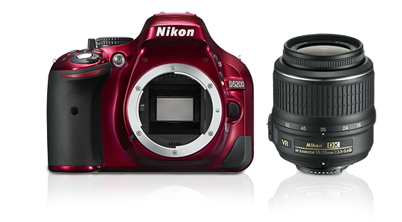 D5200 18-55 VR -paketti PUNAINEN